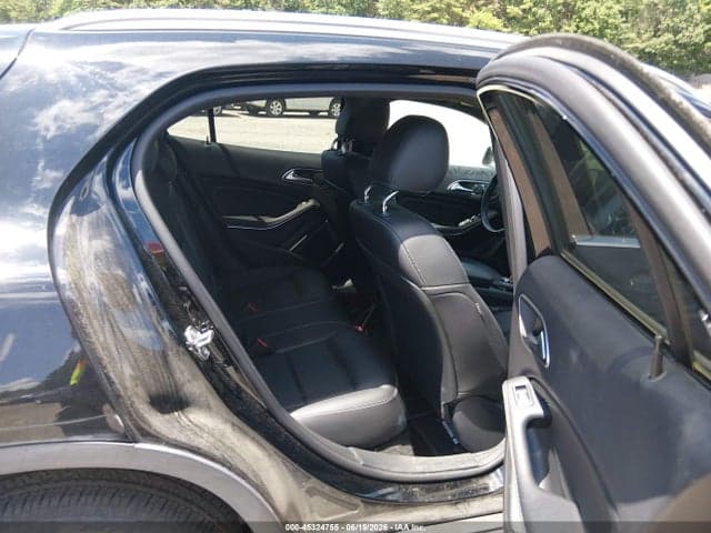 2020 MERCEDES-BENZ GLA 250 4MATIC 8
