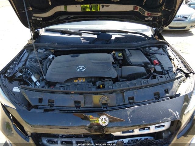 2020 MERCEDES-BENZ GLA 250 4MATIC 10