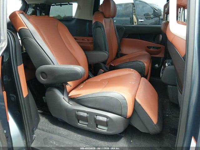 2024 KIA CARNIVAL MPV SX PRESTIGE 8