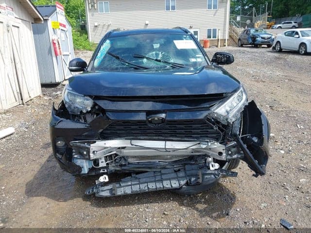 2021 TOYOTA RAV4 XLE 12