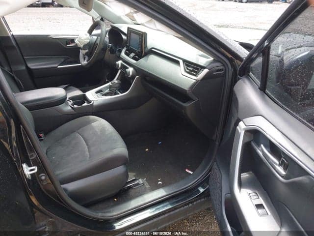 2021 TOYOTA RAV4 XLE 5