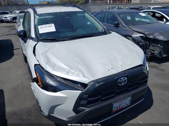 2026 TOYOTA COROLLA CROSS LE 17