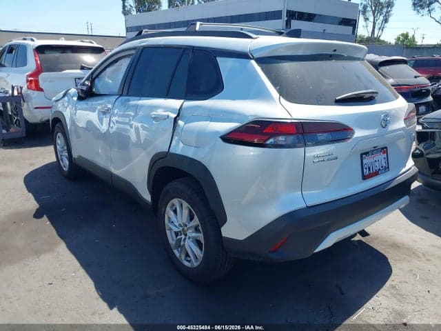 2026 TOYOTA COROLLA CROSS LE 3