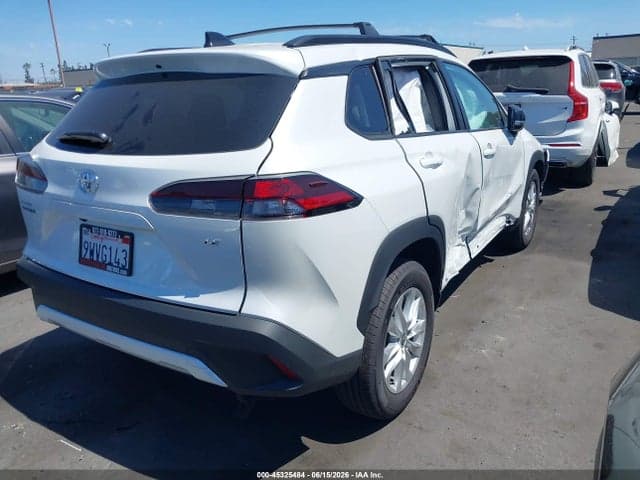2026 TOYOTA COROLLA CROSS LE 4