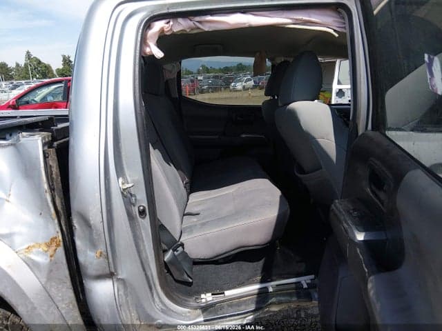 2017 TOYOTA TACOMA SR5 V6 8