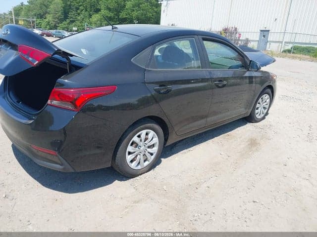 2019 HYUNDAI ACCENT SE 4