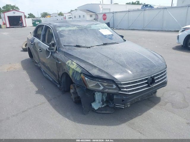 2017 VOLKSWAGEN PASSAT 1.8T R-LINE