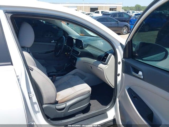 2020 HYUNDAI TUCSON SE 5