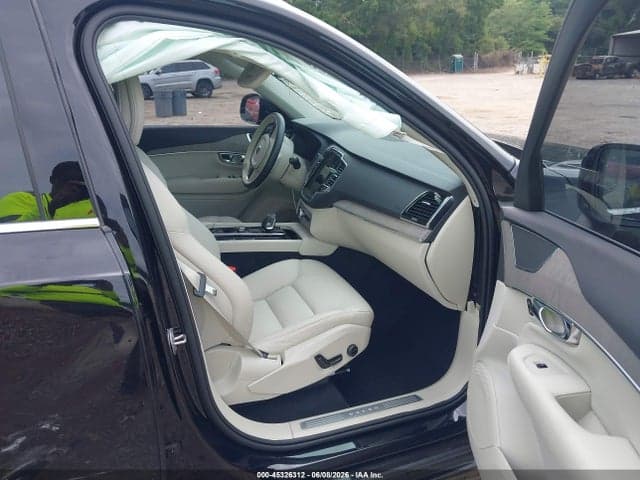 2025 VOLVO XC90 PLUG-IN 6