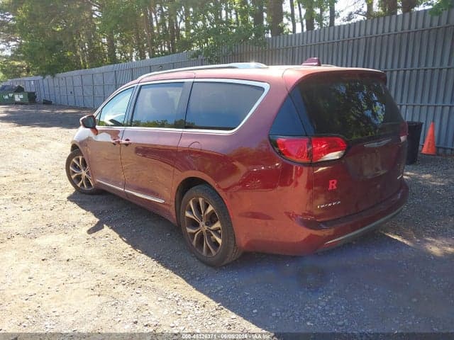 2019 CHRYSLER PACIFICA LIMITED 3