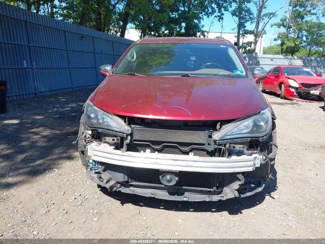 2019 CHRYSLER PACIFICA LIMITED 6