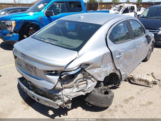 2019 TOYOTA YARIS LE 4