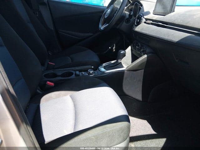 2019 TOYOTA YARIS LE 5