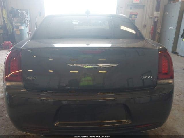 2018 CHRYSLER 300 300S AWD 16