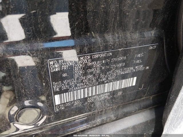 2021 TOYOTA VENZA LE 9