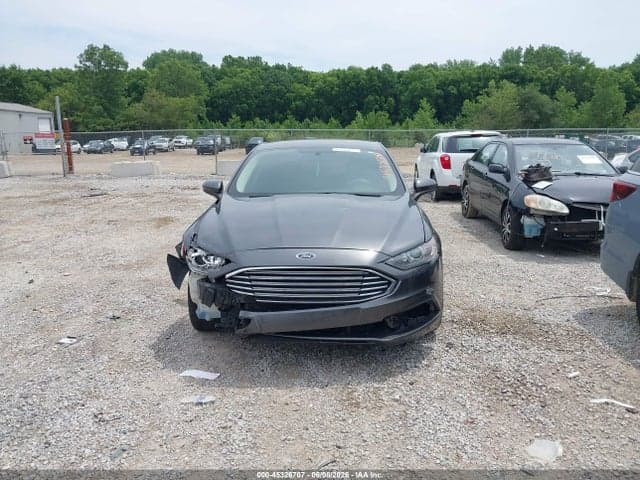 2018 FORD FUSION SE 13