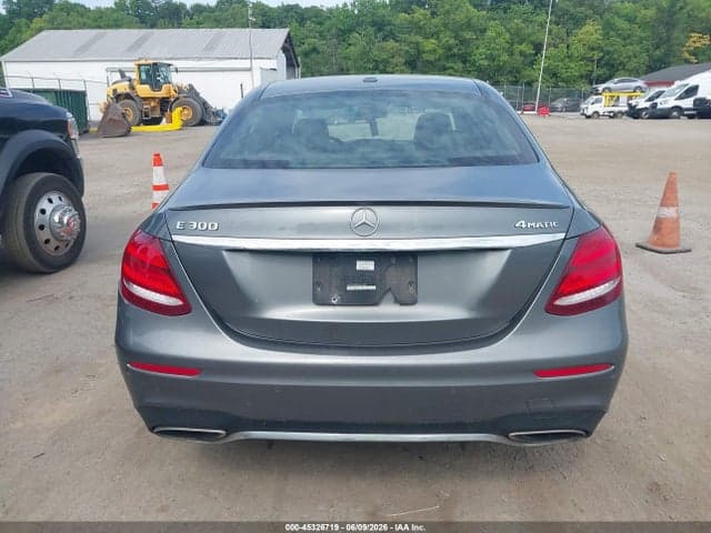 2017 MERCEDES-BENZ E 300 4MATIC 17