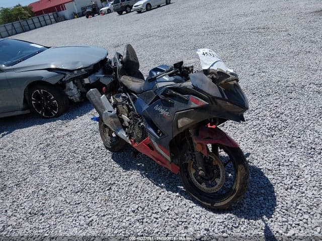 2026 KAWASAKI EX500 - 1