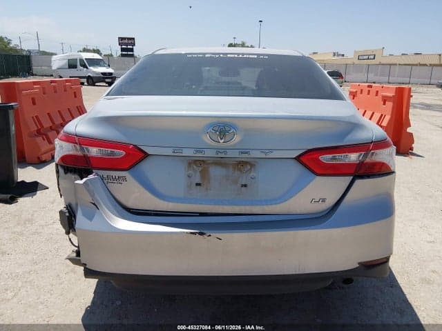 2018 TOYOTA CAMRY LE 17