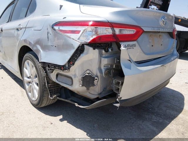 2018 TOYOTA CAMRY LE 6