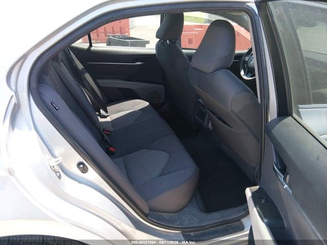 2018 TOYOTA CAMRY LE 8