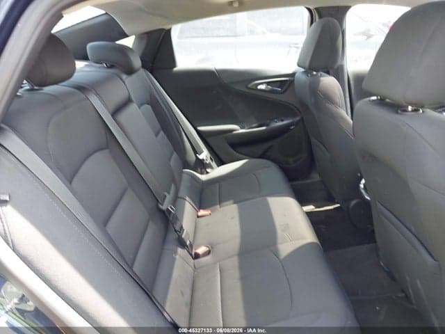 2017 CHEVROLET MALIBU 1LT 8