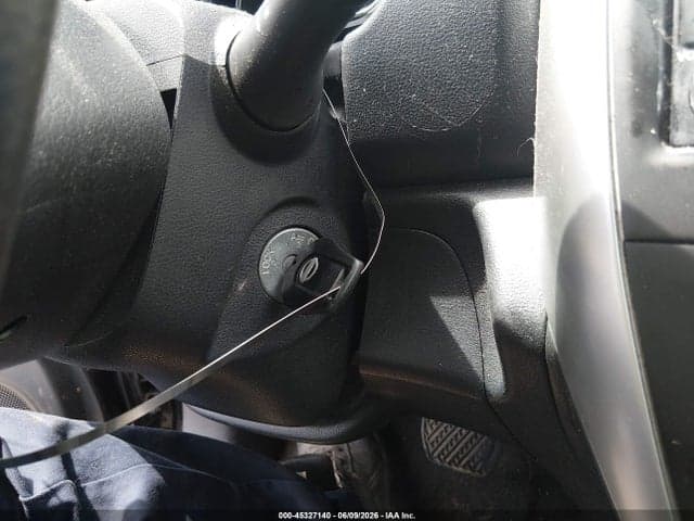 2019 NISSAN VERSA 1.6 SV 11