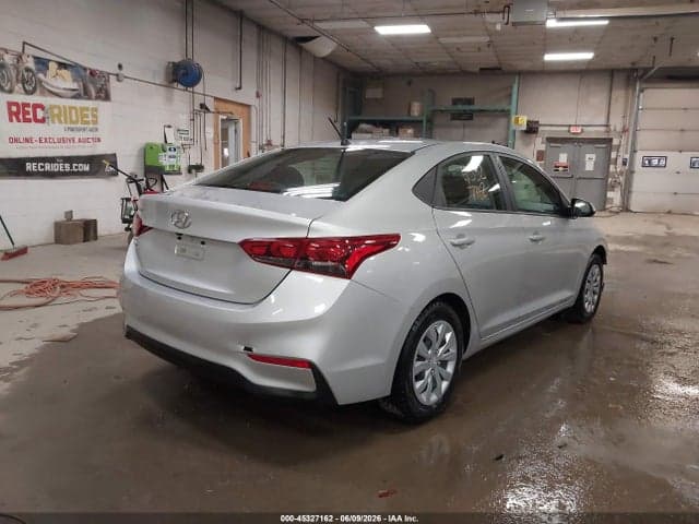 2022 HYUNDAI ACCENT SE 4