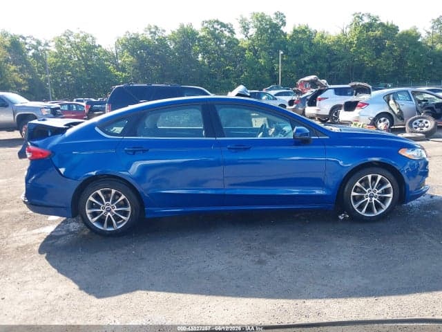 2017 FORD FUSION SE 13