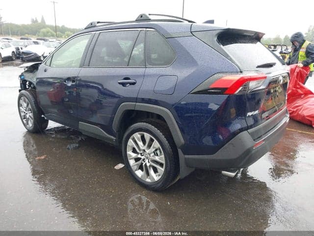 2025 TOYOTA RAV4 XLE PREMIUM 3