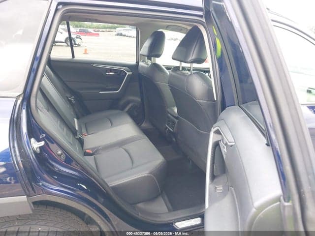 2025 TOYOTA RAV4 XLE PREMIUM 8