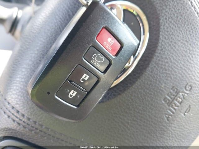 2017 TOYOTA HIGHLANDER XLE 11