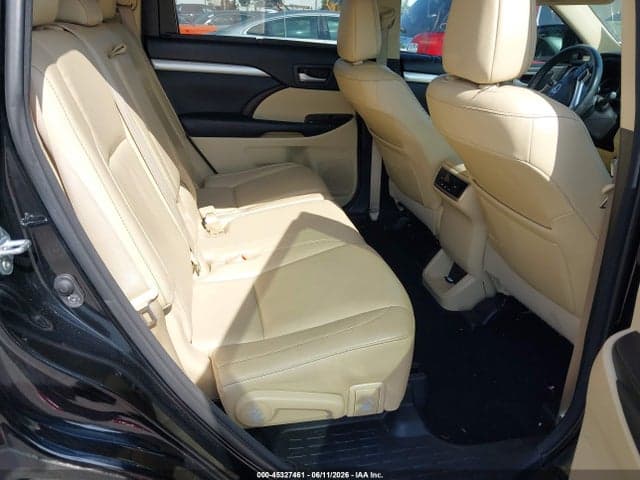 2017 TOYOTA HIGHLANDER XLE 8