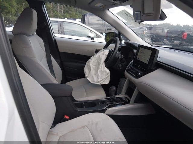 2025 TOYOTA COROLLA CROSS L 5