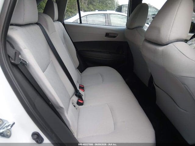 2025 TOYOTA COROLLA CROSS L 8