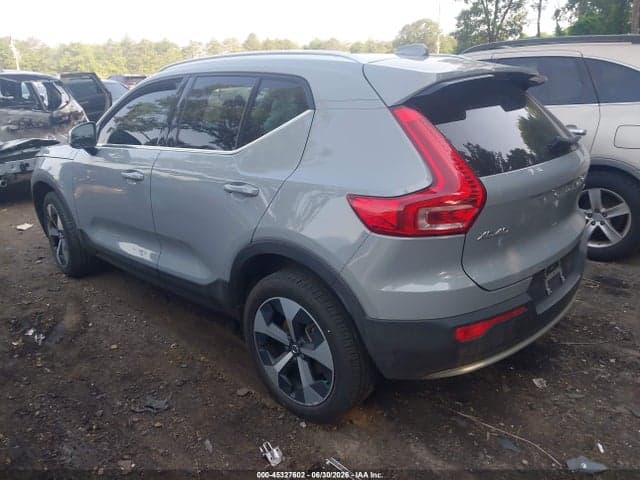 2025 VOLVO XC40 B5 CORE BRIGHT THEME 3