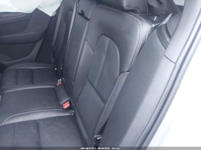 2025 VOLVO XC40 B5 CORE BRIGHT THEME 8