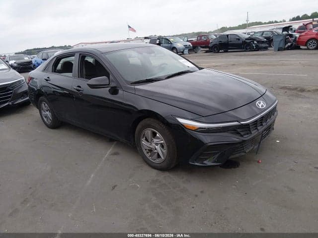 2025 HYUNDAI ELANTRA SE 1