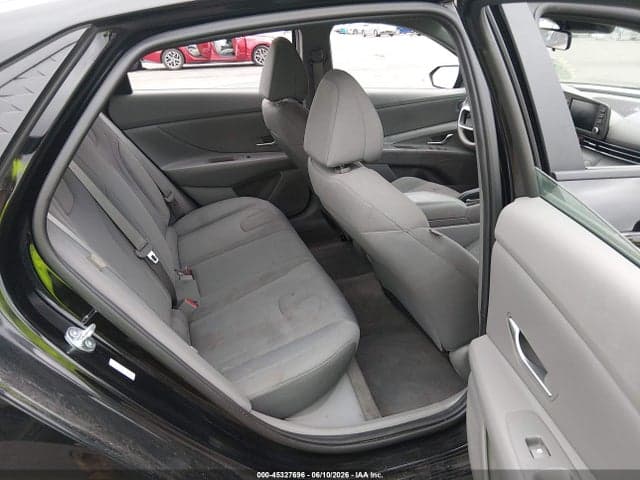 2025 HYUNDAI ELANTRA SE 8