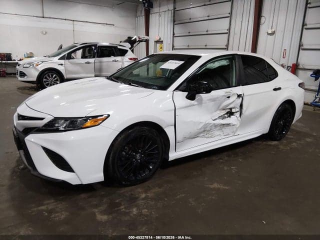 2019 TOYOTA CAMRY SE 3