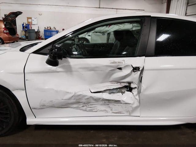 2019 TOYOTA CAMRY SE 7