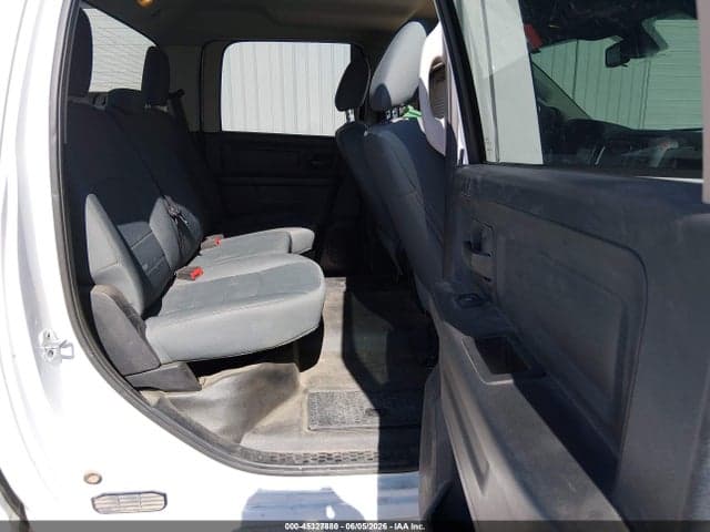 2016 RAM 1500 8
