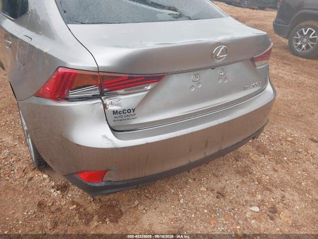 2017 LEXUS IS 200T 16