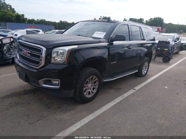 2017 GMC YUKON SLT 2