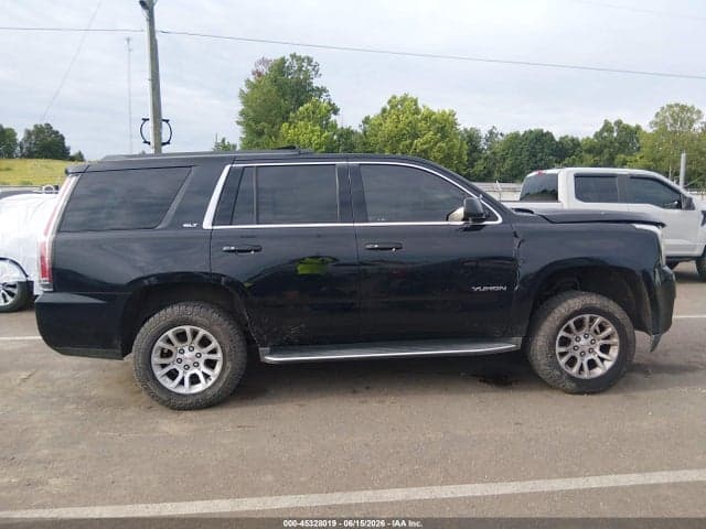 2017 GMC YUKON SLT 13