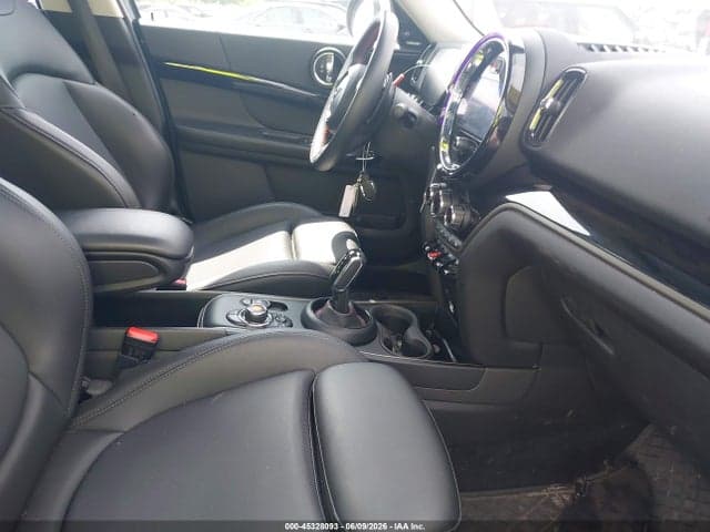 2021 MINI COUNTRYMAN COOPER 5