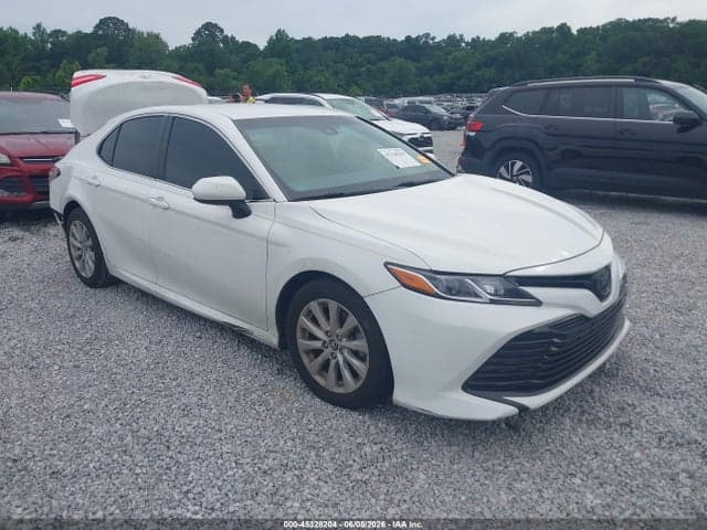 2018 TOYOTA CAMRY LE