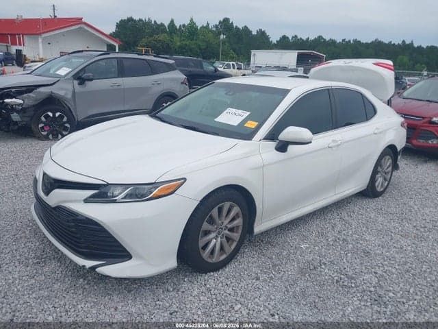 2018 TOYOTA CAMRY LE 2