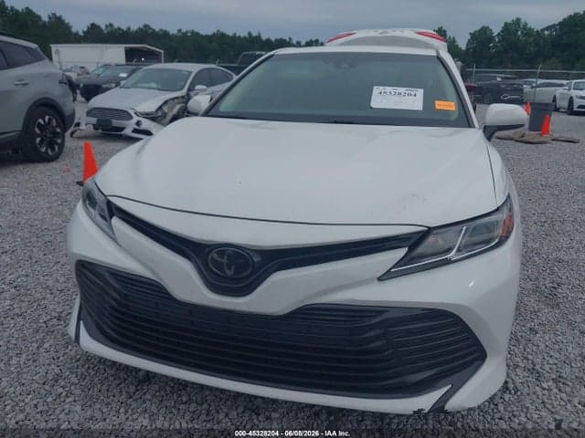 2018 TOYOTA CAMRY LE 13