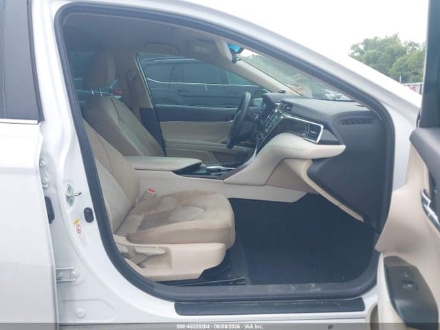 2018 TOYOTA CAMRY LE 5